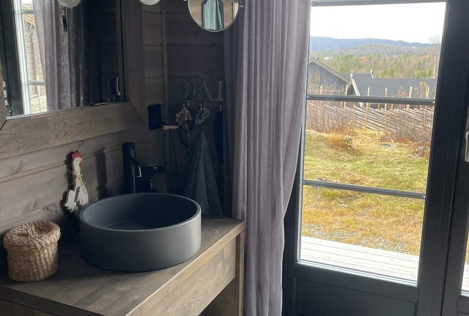 Scandinavian Elegance with Mountain & Lake Vistas - Hemsedal Municipality, Norway