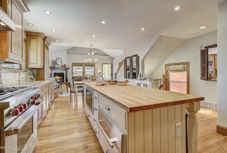 Park City Hideaway with Direct Lift Access & Cozy Fireplaces - Park City, Utah