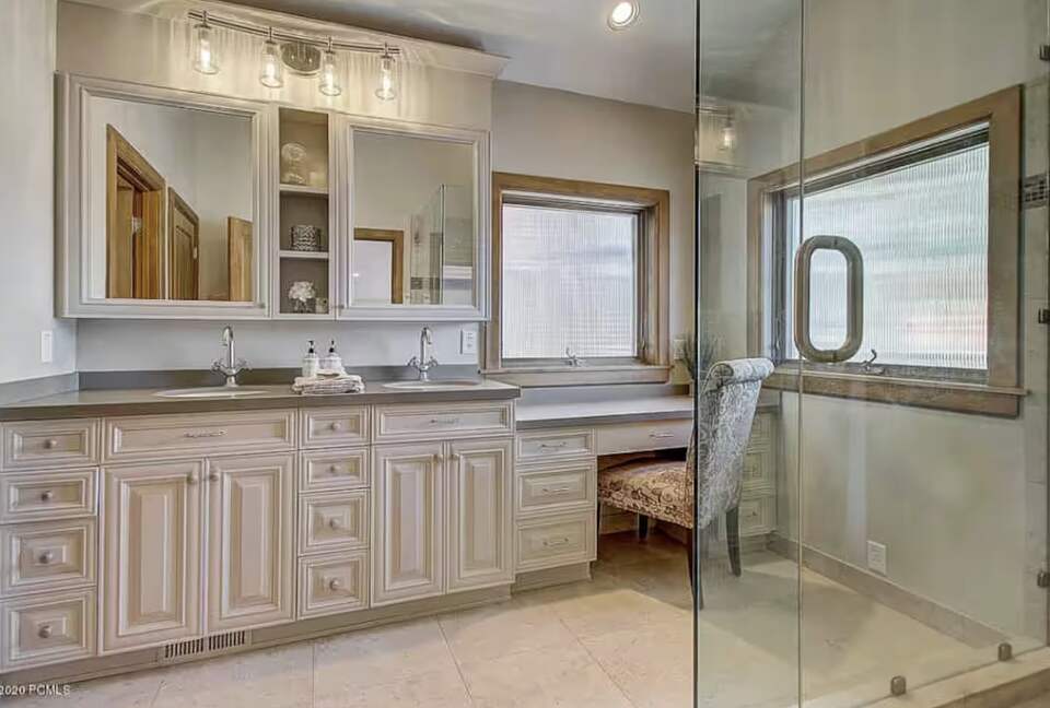 Park City Hideaway with Direct Lift Access & Cozy Fireplaces - Park City, Utah