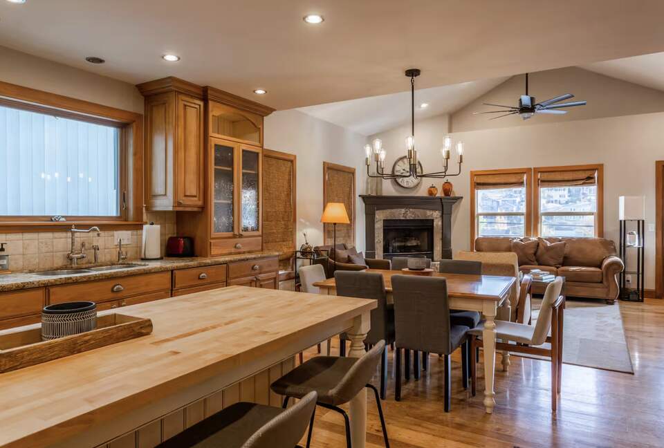 Park City Hideaway with Direct Lift Access & Cozy Fireplaces - Park City, Utah