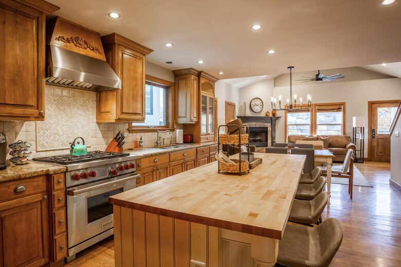 Park City Hideaway with Direct Lift Access & Cozy Fireplaces - Park City, Utah