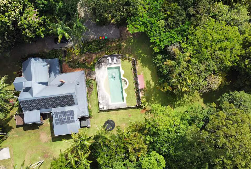Tropical Family Oasis Minutes from Main Street Byron - Ewingsdale, Australia