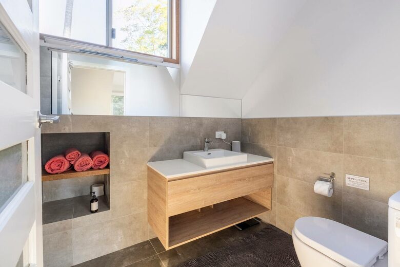 Tropical Family Oasis Minutes from Main Street Byron - Ewingsdale, Australia