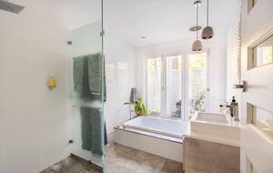 Tropical Family Oasis Minutes from Main Street Byron - Ewingsdale, Australia