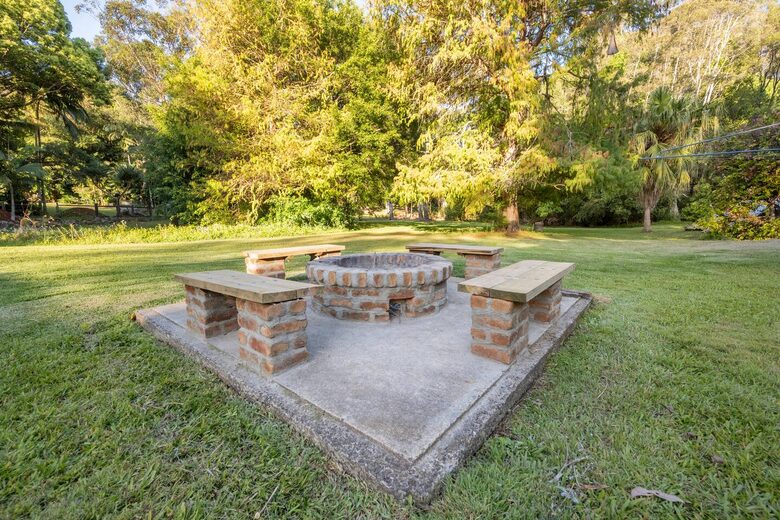 Tropical Family Oasis Minutes from Main Street Byron - Ewingsdale, Australia