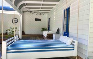 Tropical Family Oasis Minutes from Main Street Byron - Ewingsdale, Australia