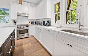 Harborview Retreat with Coastal Charm - Friday Harbor, Washington