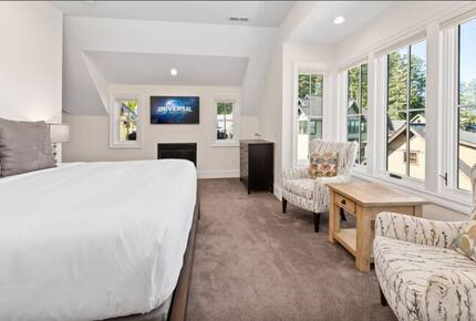 Harborview Retreat with Coastal Charm - Friday Harbor, Washington