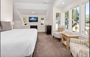 Harborview Retreat with Coastal Charm - Friday Harbor, Washington