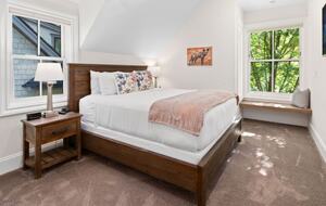 Harborview Retreat with Coastal Charm - Friday Harbor, Washington