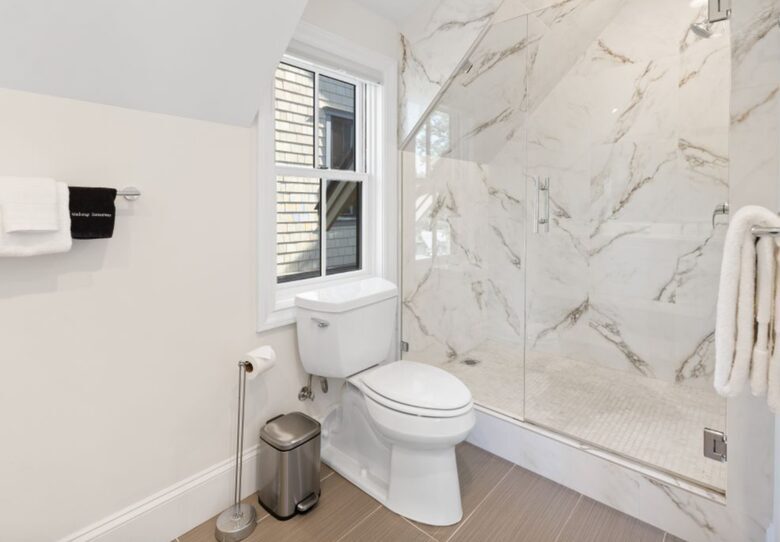 Harborview Retreat with Coastal Charm - Friday Harbor, Washington