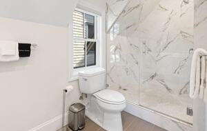 Harborview Retreat with Coastal Charm - Friday Harbor, Washington