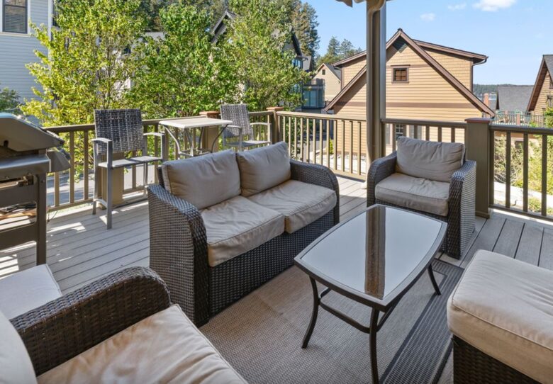 Harborview Retreat with Coastal Charm - Friday Harbor, Washington