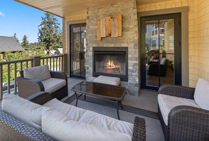 Harborview Retreat with Coastal Charm - Friday Harbor, Washington