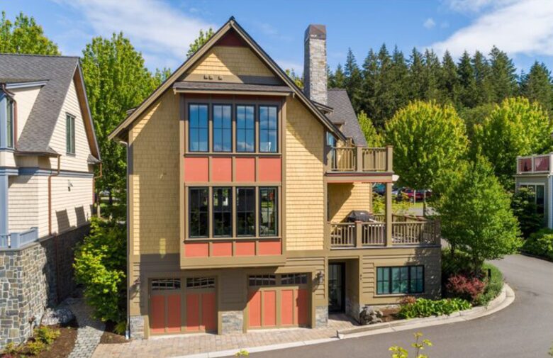 Harborview Retreat with Coastal Charm - Friday Harbor, Washington