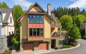 Harborview Retreat with Coastal Charm - Friday Harbor, Washington
