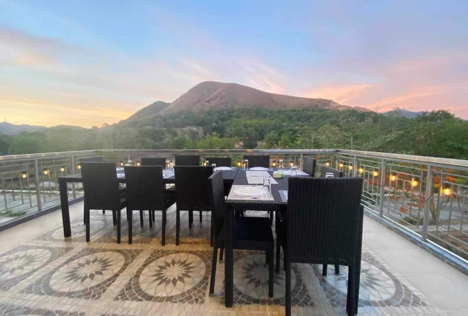 Bella Villa - Your Island Escape - Coron, Philippines