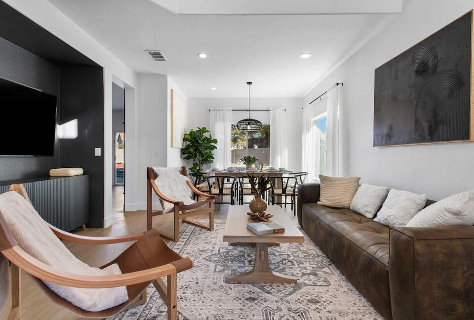 Stylish Desert Escape Minutes from the Las Vegas Strip - North Las Vegas, Nevada