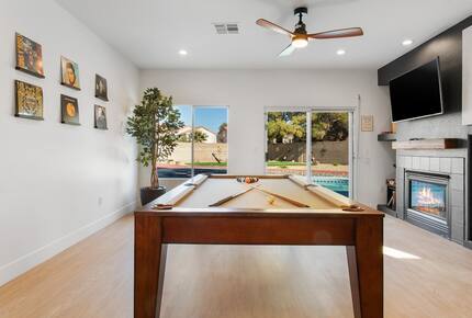 Stylish Desert Escape Minutes from the Las Vegas Strip - North Las Vegas, Nevada
