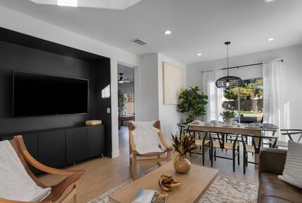 Stylish Desert Escape Minutes from the Las Vegas Strip - North Las Vegas, Nevada