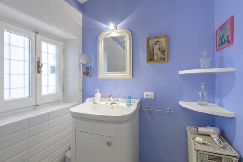 Charming Roman Apartment Near Piazza Navona - Rome, Italy