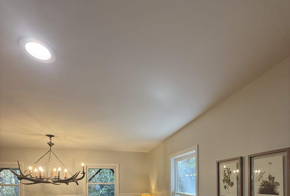 A Warm Woodland Retreat in the Heart of Highlands - Highlands, North Carolina