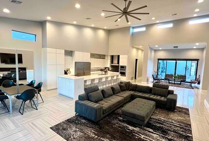 Stylish Chandler Escape with Outdoor Kitchen & Cinema Room - Chandler, Arizona