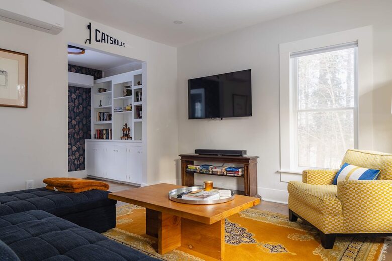 Modern Country Escape on a 117-Acre Farm - Livingston Manor, New York