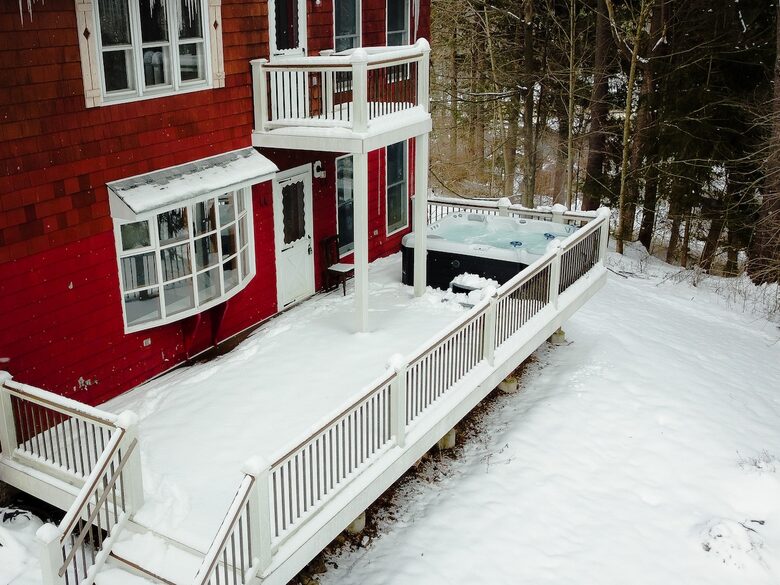 Modern Country Escape on a 117-Acre Farm - Livingston Manor, New York