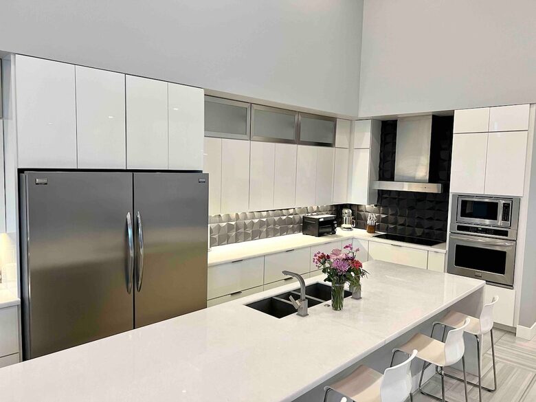 Stylish Chandler Escape with Outdoor Kitchen & Cinema Room - Chandler, Arizona