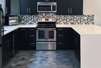 Stylish Chandler Escape with Outdoor Kitchen & Cinema Room - Chandler, Arizona