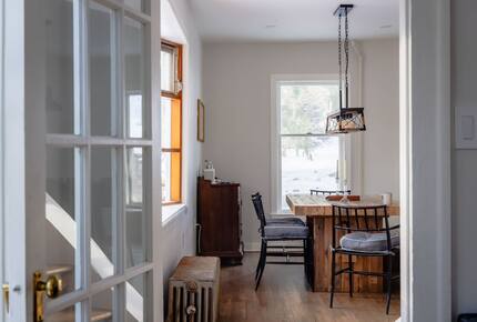 Modern Country Escape on a 117-Acre Farm - Livingston Manor, New York