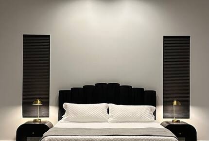 Stylish Chandler Escape with Outdoor Kitchen & Cinema Room - Chandler, Arizona