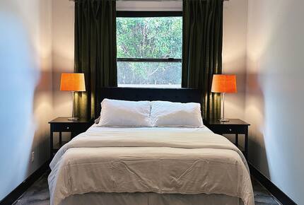 Stylish Chandler Escape with Outdoor Kitchen & Cinema Room - Chandler, Arizona