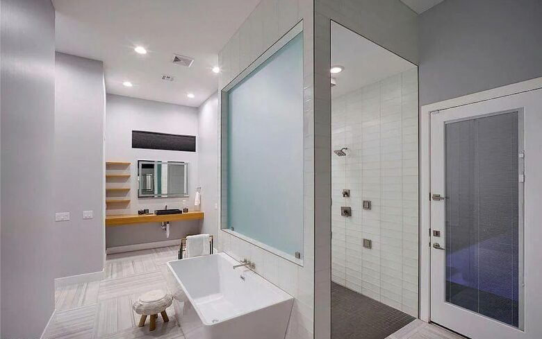 Stylish Chandler Escape with Outdoor Kitchen & Cinema Room - Chandler, Arizona