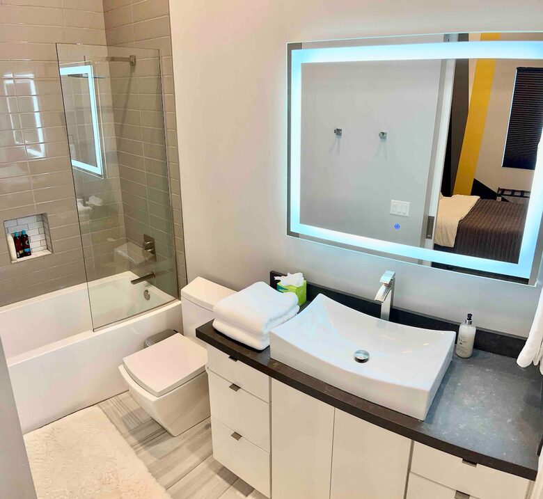 Stylish Chandler Escape with Outdoor Kitchen & Cinema Room - Chandler, Arizona