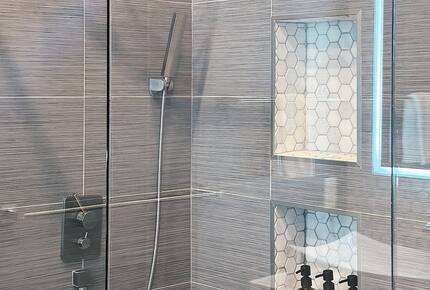 Stylish Chandler Escape with Outdoor Kitchen & Cinema Room - Chandler, Arizona