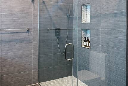 Stylish Chandler Escape with Outdoor Kitchen & Cinema Room - Chandler, Arizona