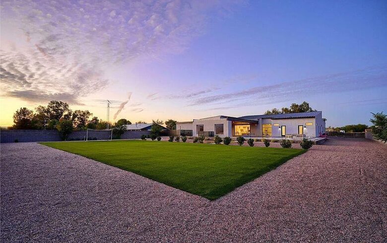 Stylish Chandler Escape with Outdoor Kitchen & Cinema Room - Chandler, Arizona