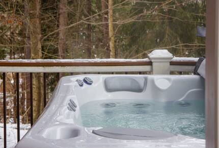 Modern Country Escape on a 117-Acre Farm - Livingston Manor, New York