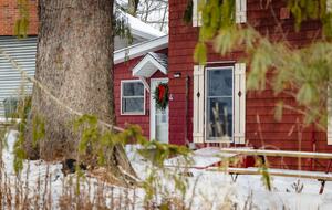 Modern Country Escape on a 117-Acre Farm - Livingston Manor, New York