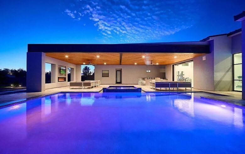 Stylish Chandler Escape with Outdoor Kitchen & Cinema Room - Chandler, Arizona