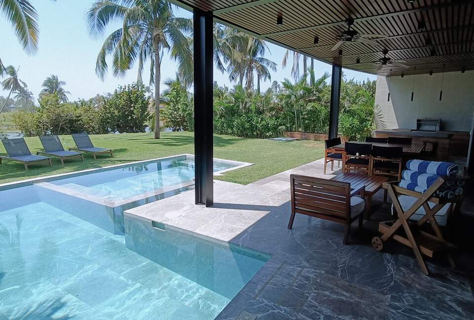 ATRIA - Acapulco de Juarez, Mexico