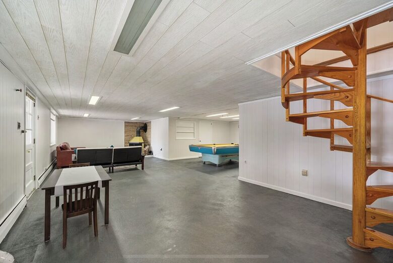 Peaceful Family Retreat on Lake Owassa - Newton, New Jersey