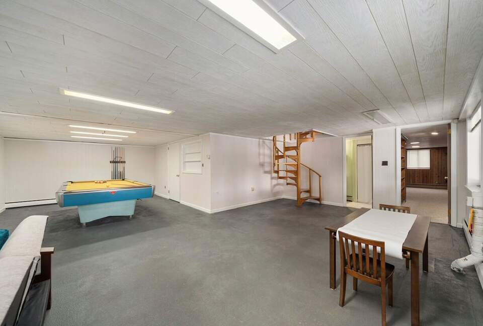 Peaceful Family Retreat on Lake Owassa - Newton, New Jersey