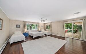 Peaceful Family Retreat on Lake Owassa - Newton, New Jersey