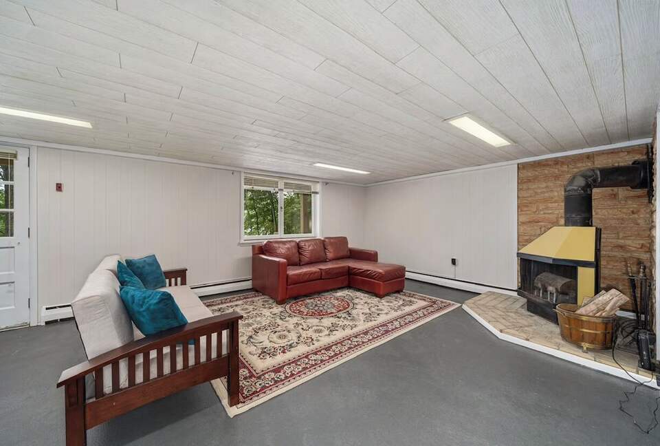 Peaceful Family Retreat on Lake Owassa - Newton, New Jersey