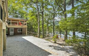 Peaceful Family Retreat on Lake Owassa - Newton, New Jersey