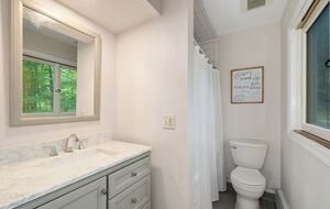 Peaceful Family Retreat on Lake Owassa - Newton, New Jersey