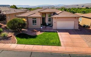 Red Rock Escape with Private Pool - St. George, Utah